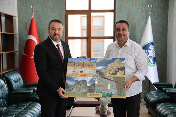 Sandıklı Belediye Başkanı Adnan Öztaş, Kayıhan Belediye Başkanı Mustafa Demiray'ı Ziyaret Etti