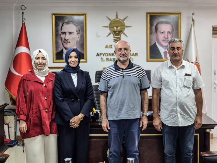 AK Parti Afyon İl Başkanlığı, Fransa'dan Gelen Hemşehrisini Ağırladı