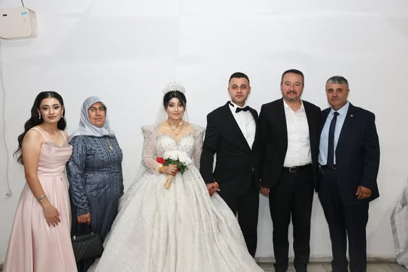 Sandıklı Belediye Başkanı Öztaş, Düğün Merasimine Katıldı