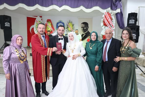 Sandıklı Belediye Başkanı Nikâh ve Düğün Merasimlerinde Mutluluklara Tanıklık Etti