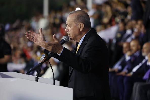 Cumhurbaşkanı Erdoğan, Mezuniyet Töreninde Güçlü Mesajlar Verdi