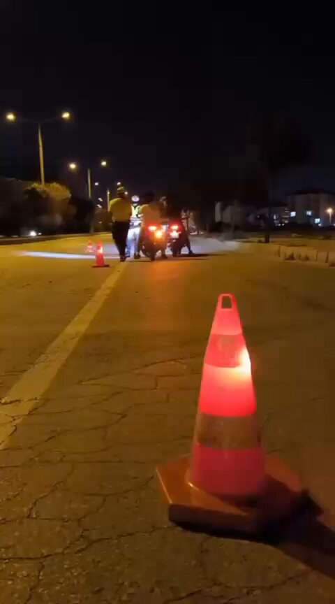 Emniyet Müdürlüğü'nden Aralıksız Trafik Denetimi: Binlerce Araç Kontrol Edildi