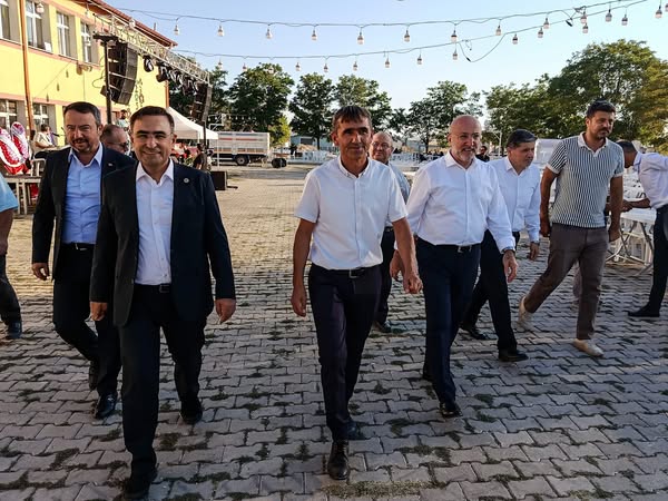 Ak Parti Afyon Teşkilatı, Düğün Cemiyetine Katıldı