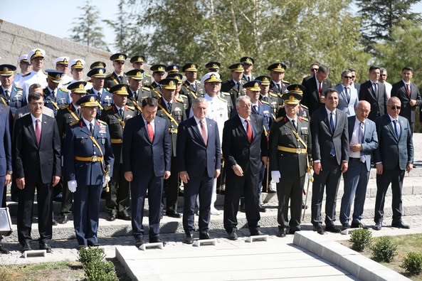 Kütahya'da Zafer Haftası Coşkusu: Zafertepe'de Anma Törenleri