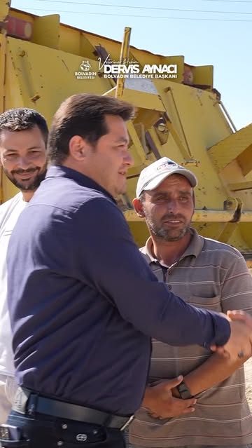 Bolvadin'de Üretimin Yolu Güçleniyor: Çiftlik Yollarında Asfalt Çalışmaları Devam Ediyor