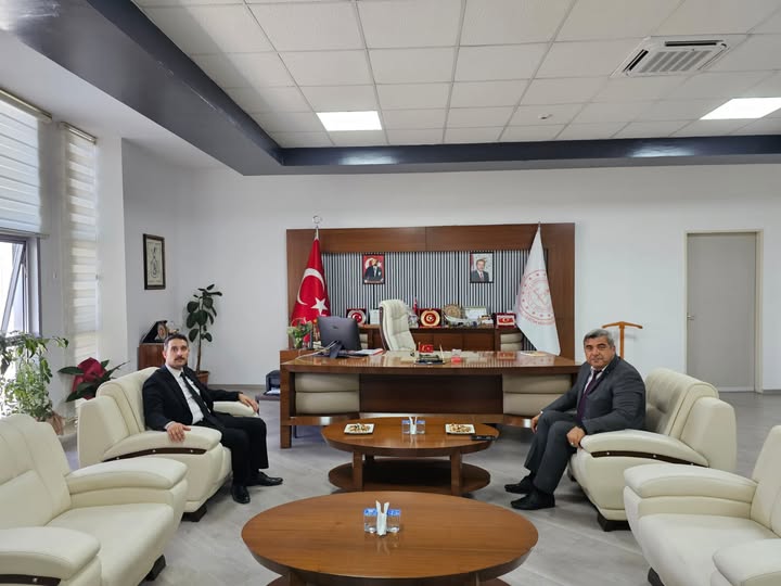 Afyonkarahisar İl Milli Eğitim Müdürlüğüne Ziyaret: Bölge İdare Mahkemesi Başkanı Kaya'dan Miraç Sünnetci'ye Vefalı Ziyaret