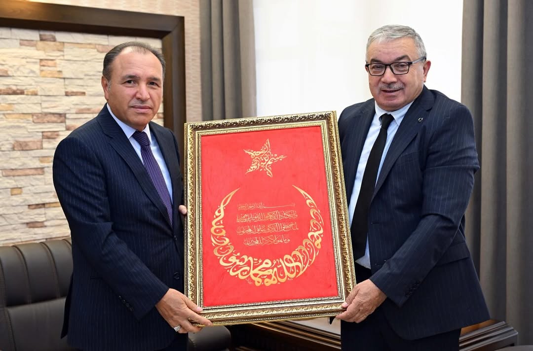 Şuhut Belediye Başkanı Özaşkın, Afyon Kocatepe Üniversitesi Rektörünü Ziyaret Etti