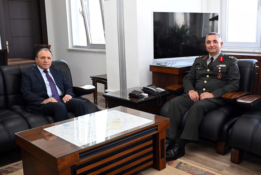 Afyon Kocatepe Üniversitesi Rektörü Tecimer'e Hayırlı Olsun Ziyareti Gerçekleştirdi