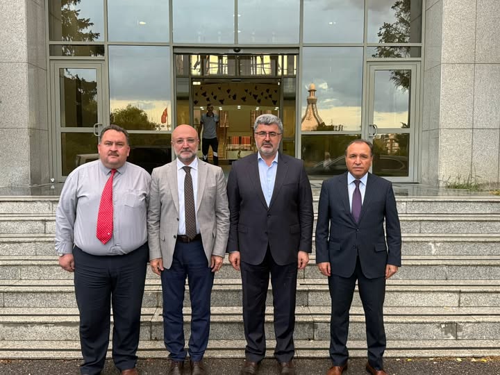 AK Parti Afyon İl Başkanı Şahin, Afyon Kocatepe Üniversitesi Rektörünü Ziyaret Etti