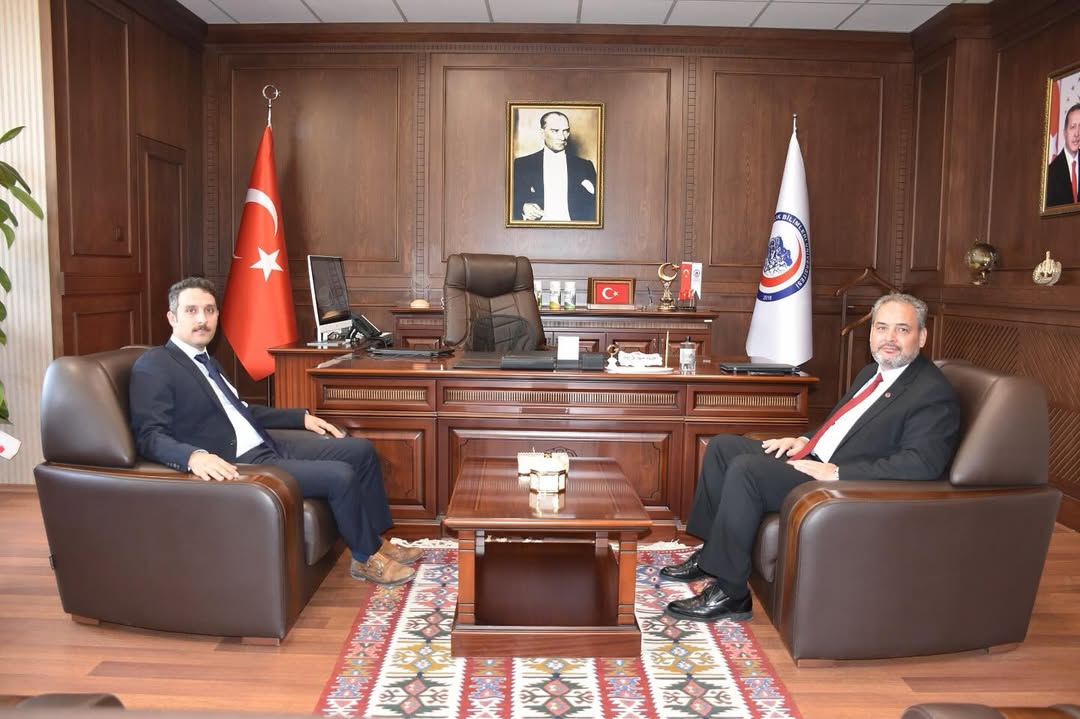 Afyonkarahisar İdare Mahkemesi Başkanı Kaya, Rektör Prof. Dr. Aslan'ı Ziyaret Etti