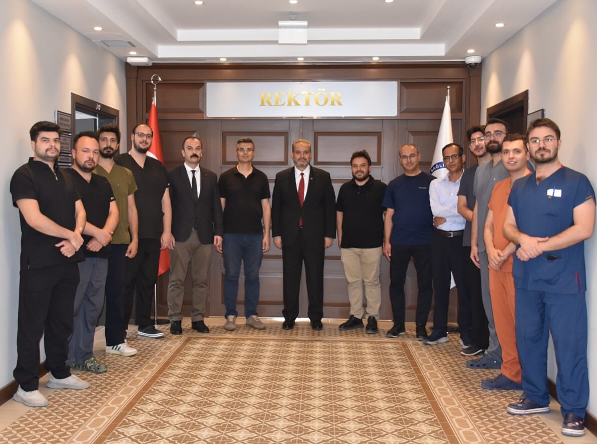 Afyonkarahisar Sağlık Bilimleri Üniversitesi Rektörü Aslan, Akademisyenlerle Bir Araya Geldi