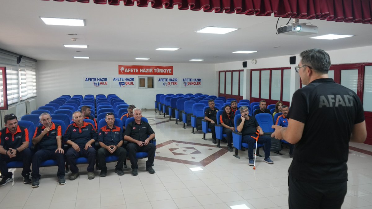 Afyonkarahisar'da Köpekli Arama Timleri Eğitim ve Görev Yeterlilik Sınavı Başladı