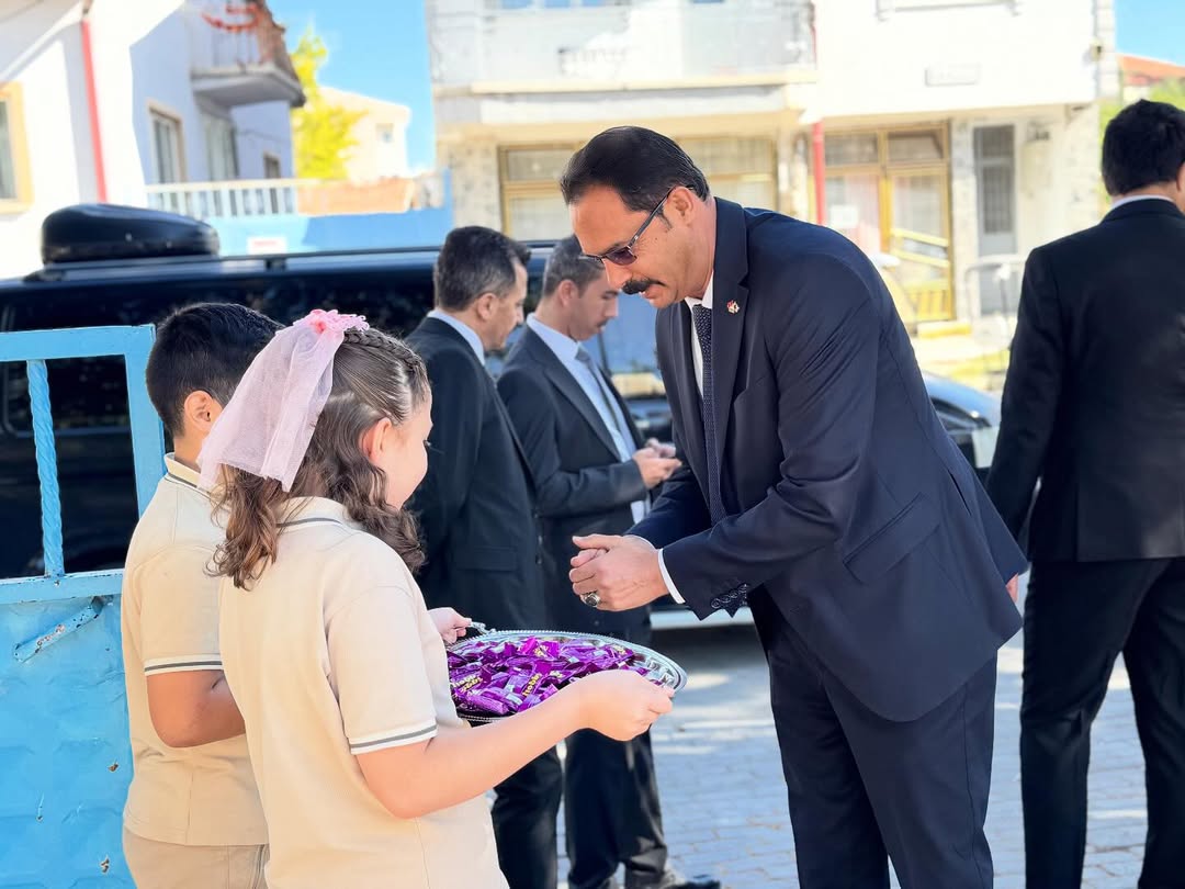 Bolvadin'de İlköğretim Haftası Coşkuyla Kutlandı