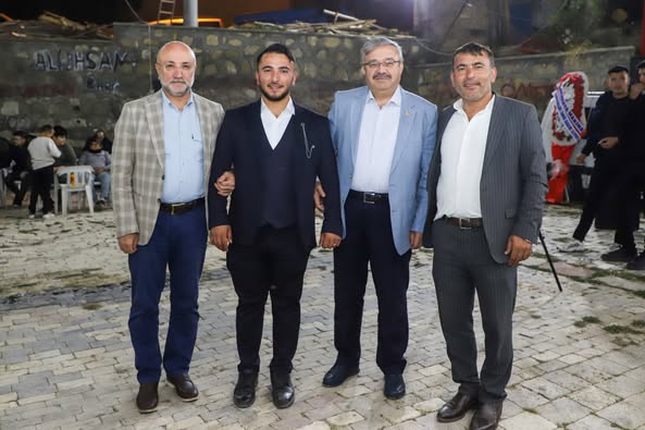 AK Parti Afyon İl Başkanı Turgay Şahin, Milletvekili İbrahim Yurdunuseven ile Düğün Töreninde
