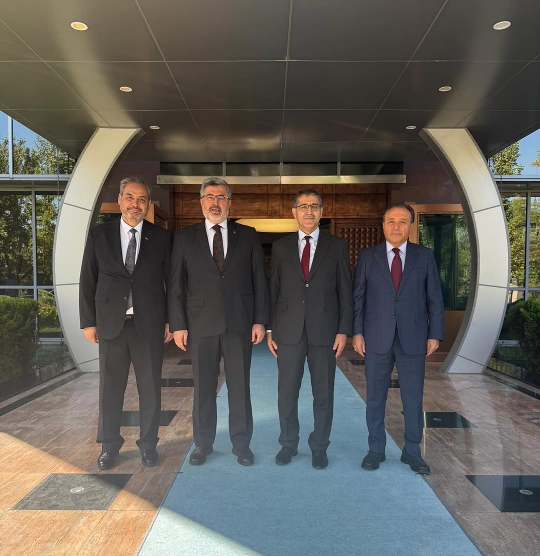 Afyon Kocatepe Üniversitesi Rektörü, Cumhurbaşkanlığı Strateji ve Bütçe Başkanı'nı Ziyaret Etti