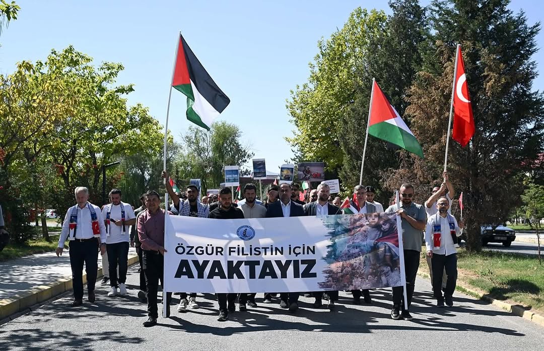 Afyon Kocatepe Üniversitesi'nde Gazze'ye Destek Vicdan Nöbeti Devam Ediyor