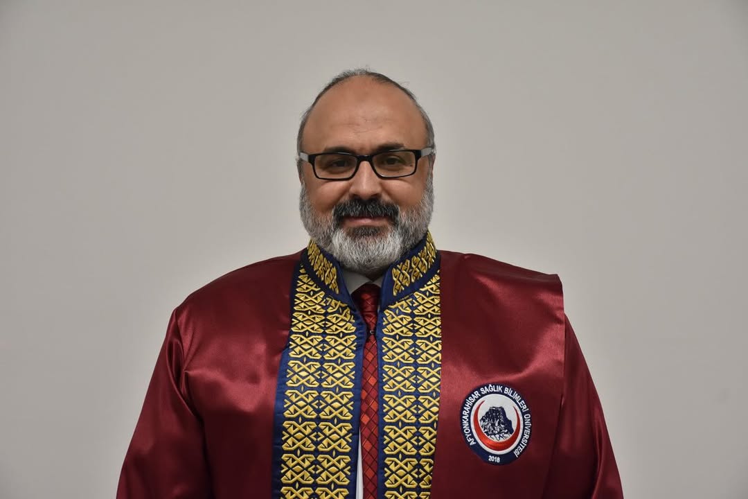 AFSÜ Eczacılık Fakültesi Dekanı, Dünyanın En Etkili Bilim İnsanları Listesinde Yerini Korudu