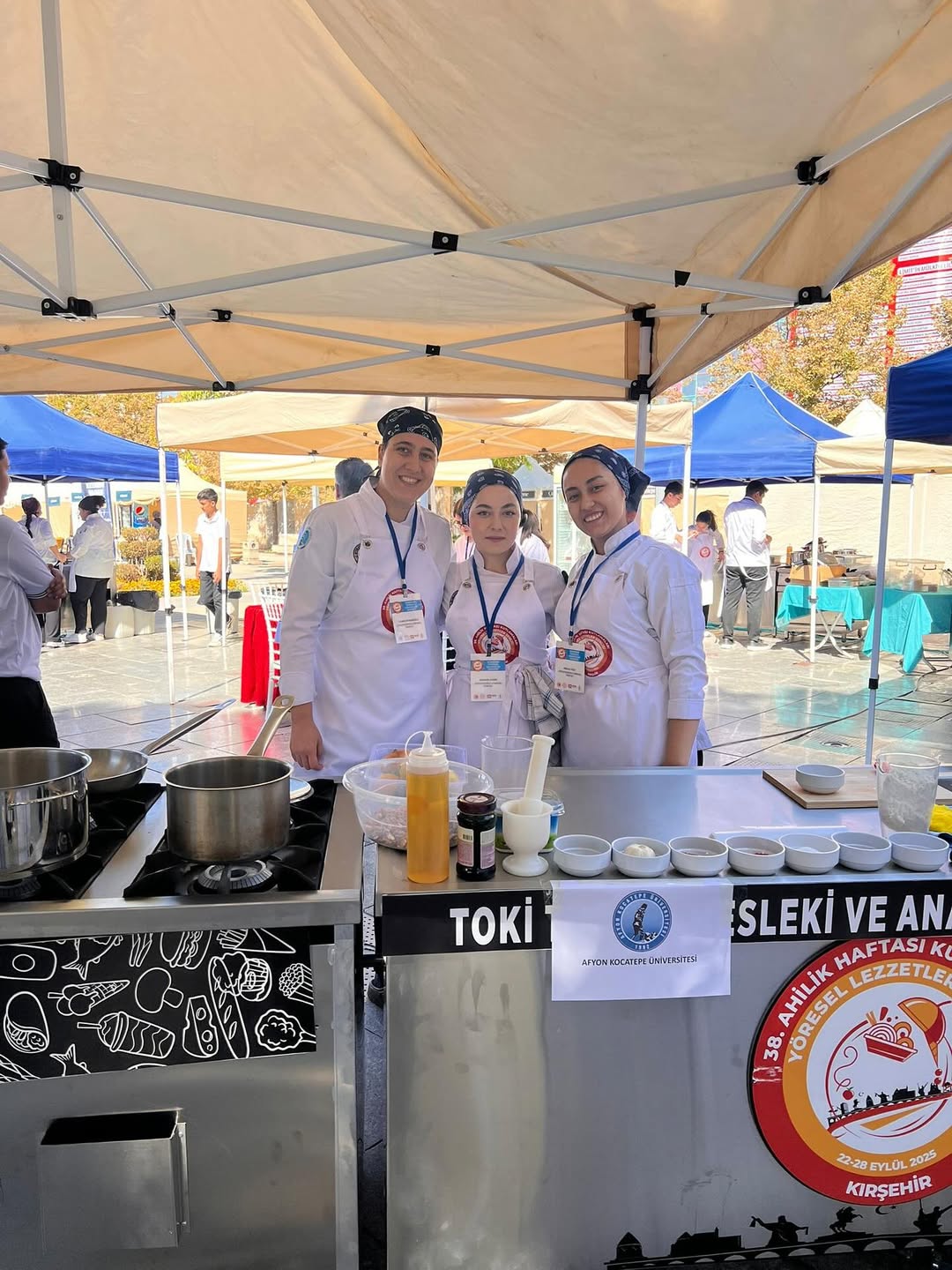 Afyon Kocatepe Üniversitesi Turizm Fakültesi Öğrencileri Ahilik Haftası Yarışmasında Türkiye Birincisi Oldu