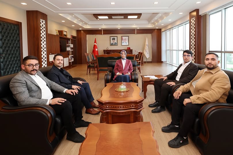 Afyonkarahisar Valisi Yiğitbaşı, Zafer Partisi İl Başkanlığı Heyetini Makamında Ağırladı