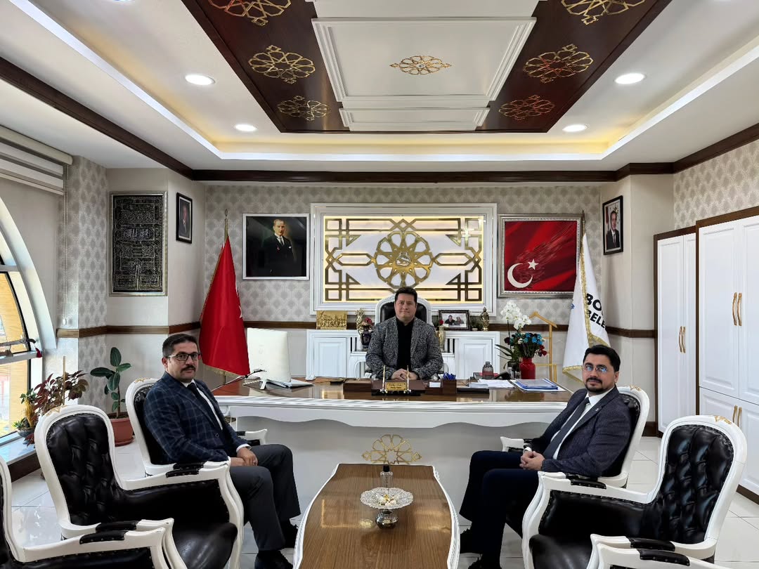 Bolvadin'de Eğitimcilerden Belediye Başkanı'na Nezaket Ziyareti