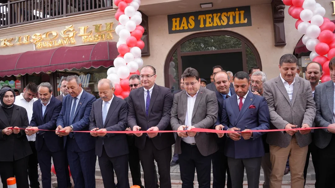 Bolvadin'e 100 Kişilik İstihdam Kapısı Açıldı: HAS Tekstil Firması Hizmete Girdi