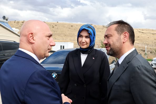 Afyonkarahisar'da Kimya Sektöründe İhracat Lideri Kırlıoğlu'na Vali Ziyareti