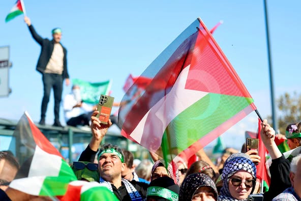 AK Parti Afyonkarahisar'da Gazze İçin Dayanışma Yürüyüşü Düzenledi