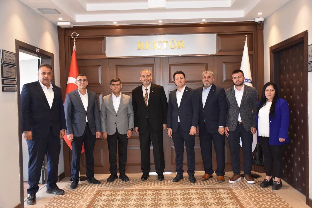 Afyonkarahisar Sağlık Bilimleri Üniversitesi Rektörü Prof. Dr. Adem Aslan, HAK-İŞ Temsilcilerini Ağırladı