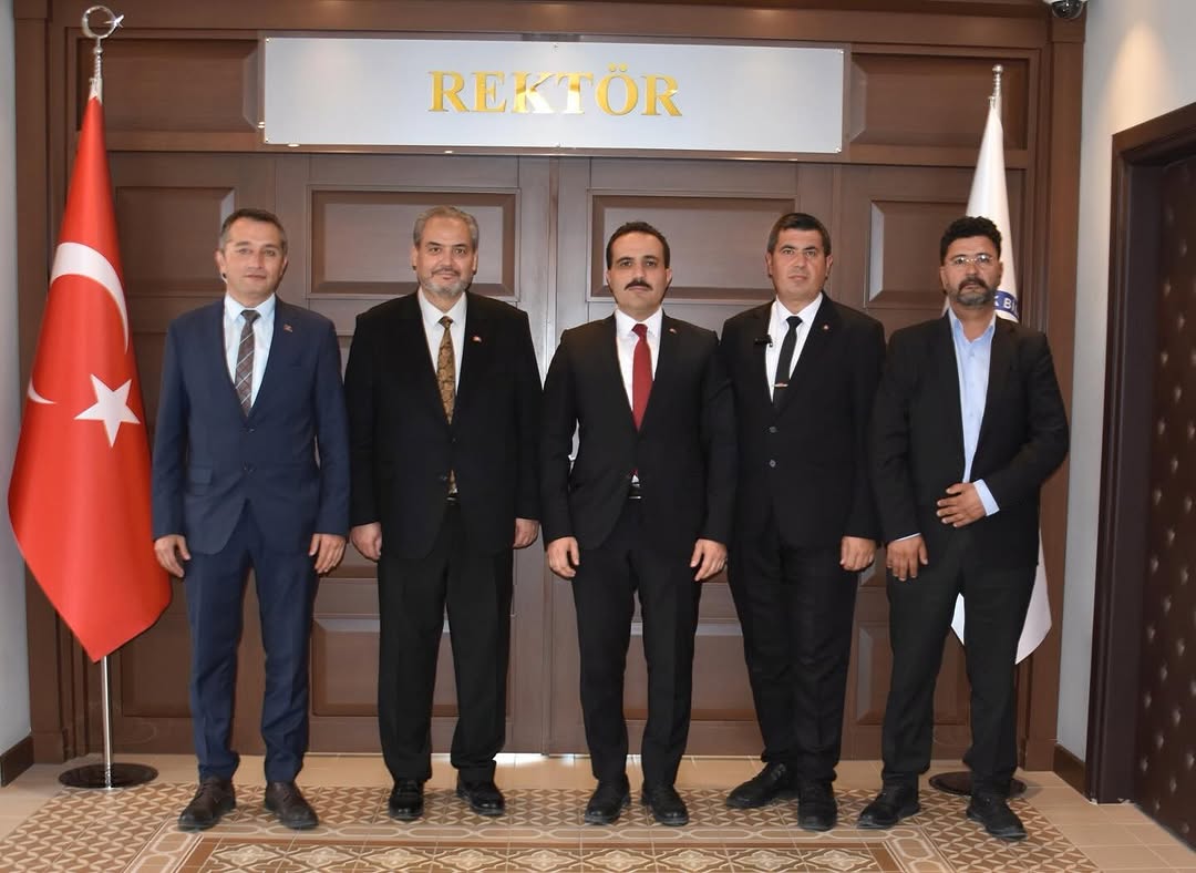 Afyonkarahisar Sağlık Bilimleri Üniversitesi Rektörü Aslan, Sağlık-İş Sendika Temsilcilerini Kabul Etti