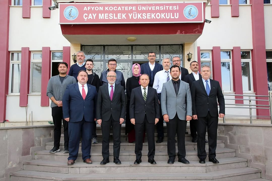 AKÜ Rektörü Karakaş, Çay ve Sultandağı MYO'larında İncelemelerde Bulundu