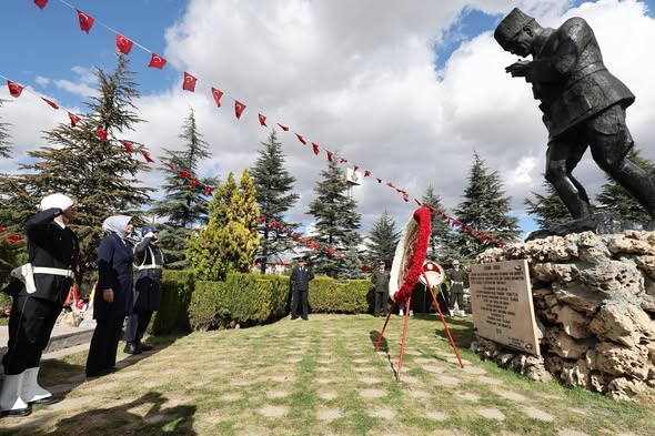 Afyonkarahisar'da 29 Ekim Cumhuriyet Bayramı Coşkusu