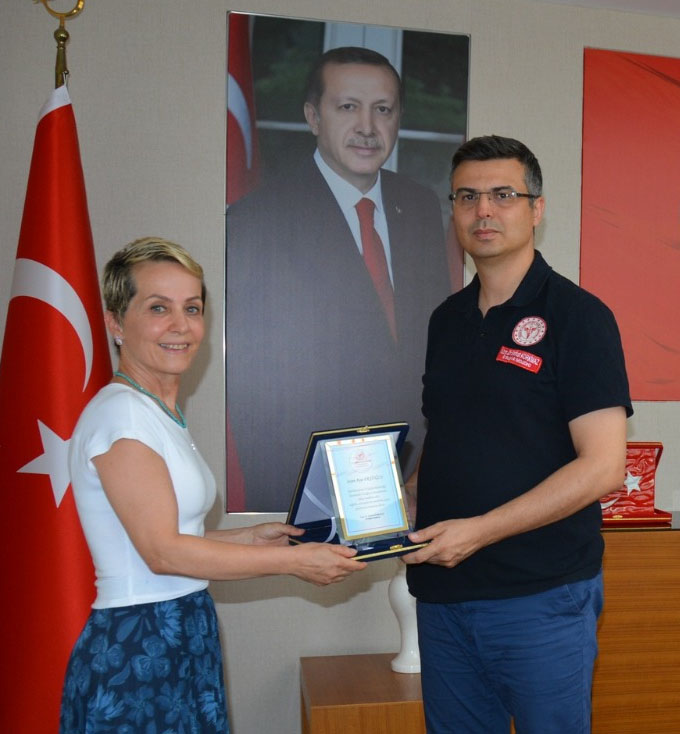 Dr. Ayşe Ekşioğlu emekli oldu