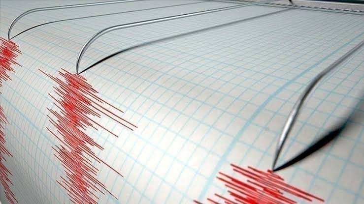 SON DAKİKA: AFYON'DA DEPREM OLDU! 