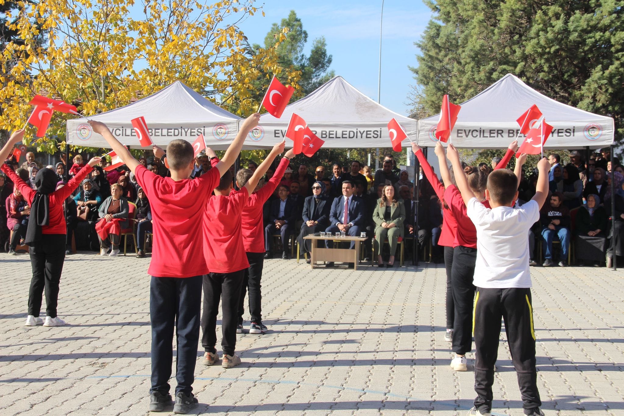 Evciler'de Cumhuriyet Bayramı Coşkusu Yaşandı