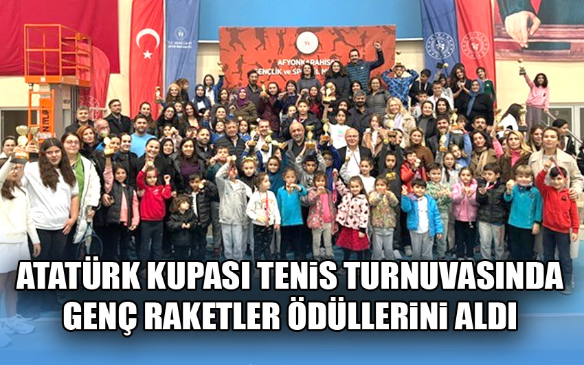 Atatürk Kupası Tenis Turnuvasında Genç Raketler Ödüllerini Aldı