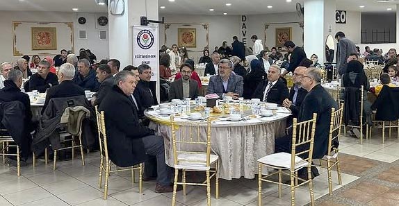 AK Parti İl Başkanı ve Milletvekili, Öğretmenlerle Buluştu