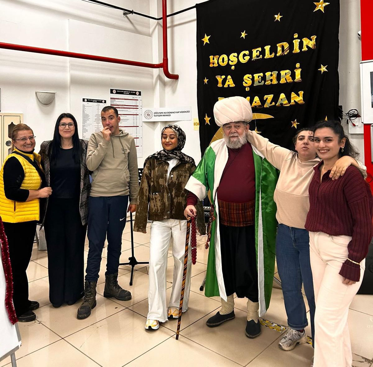 Özel Çocuklar ve Üniversiteliler Aynı İftar Sofrasında Buluştu